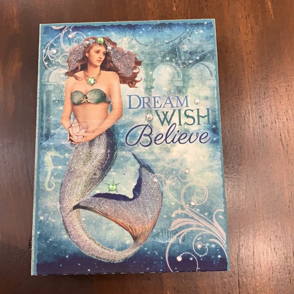 Set of 3 canvas mermaid pictures. Cute & sparkly. - Picture 4 of 6